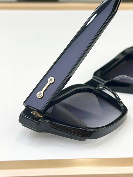 Picture of Akoni Sunglasses _SKUfw67944790fw
